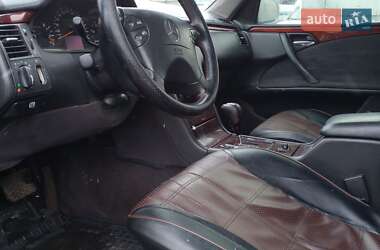 Седан Mercedes-Benz E-Class 2000 в 