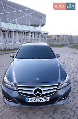 Седан Mercedes-Benz E-Class 2013 в 