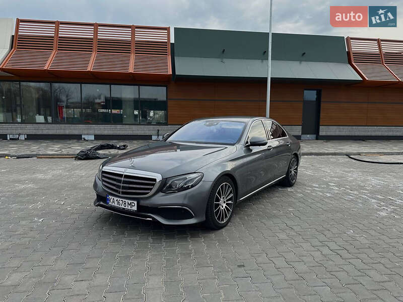 Седан Mercedes-Benz E-Class 2016 в Кривом Роге
