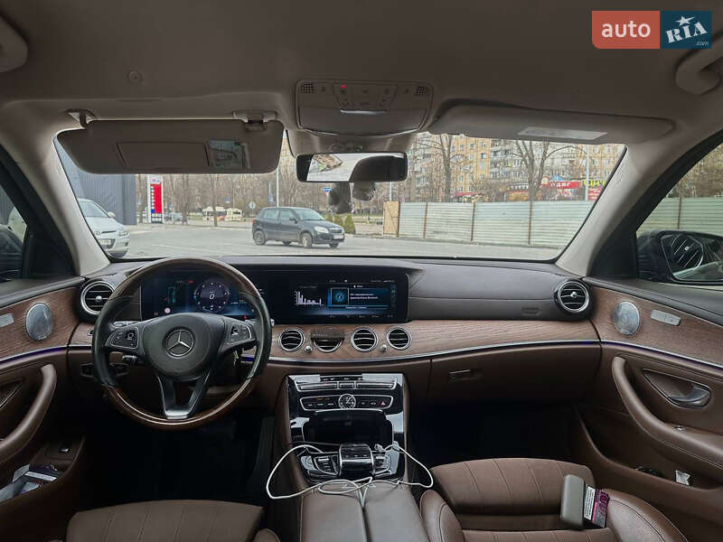 Седан Mercedes-Benz E-Class 2016 в Кривом Роге