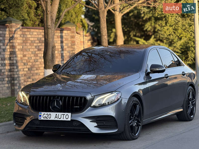 Седан Mercedes-Benz E-Class 2017 в Києві