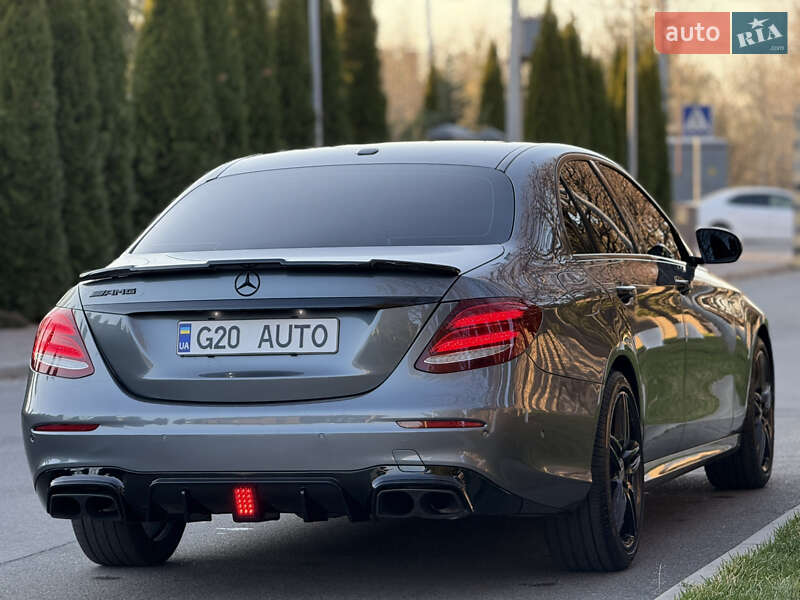 Седан Mercedes-Benz E-Class 2017 в Києві
