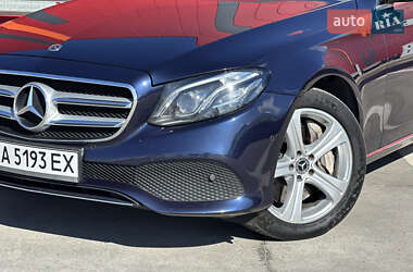 Седан Mercedes-Benz E-Class 2017 в 