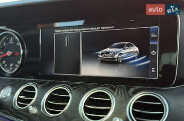 Седан Mercedes-Benz E-Class 2017 в 