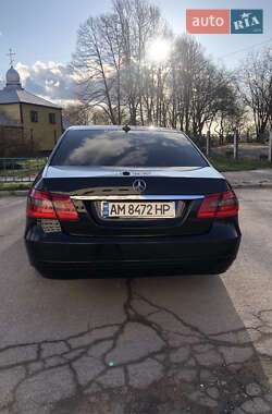 Седан Mercedes-Benz E-Class 2010 в 