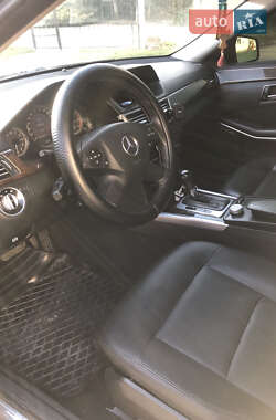 Седан Mercedes-Benz E-Class 2010 в 
