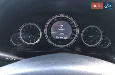 Седан Mercedes-Benz E-Class 2010 в 