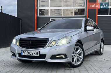 Седан Mercedes-Benz E-Class 2010 в Самборі