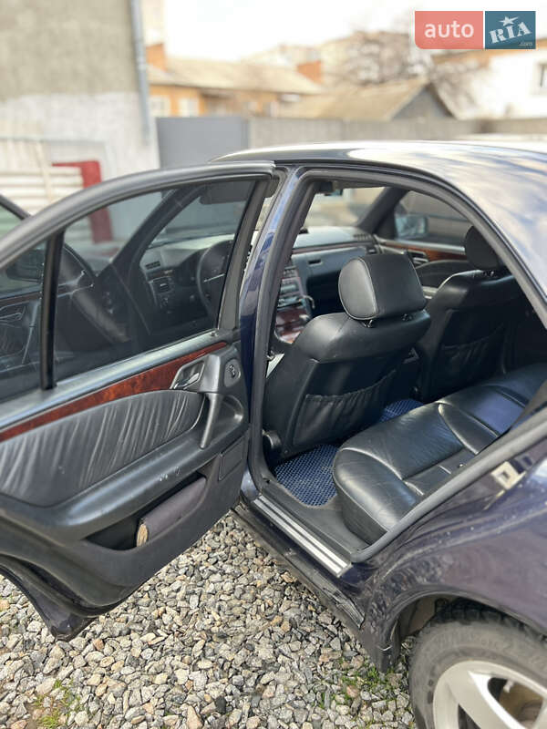 Седан Mercedes-Benz E-Class 1998 в Нежине
