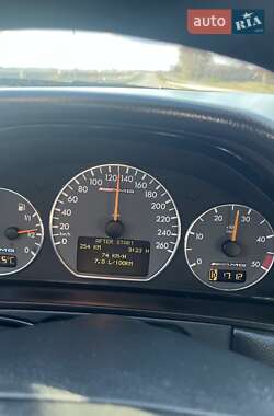 Седан Mercedes-Benz E-Class 2001 в 
