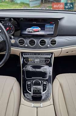 Седан Mercedes-Benz E-Class 2016 в 