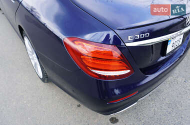 Седан Mercedes-Benz E-Class 2016 в 