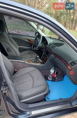 Седан Mercedes-Benz E-Class 2002 в 