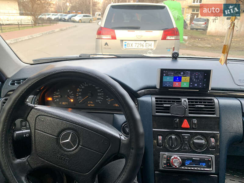 Седан Mercedes-Benz E-Class 1999 в 
