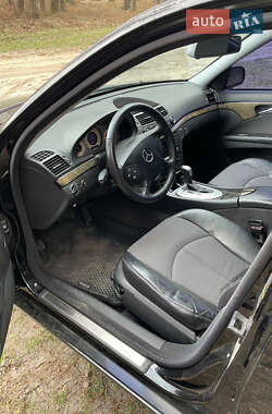 Седан Mercedes-Benz E-Class 2004 в 