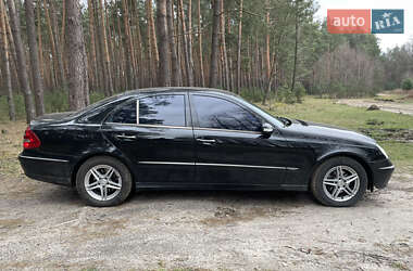 Седан Mercedes-Benz E-Class 2004 в 