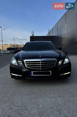 Седан Mercedes-Benz E-Class 2009 в Києві
