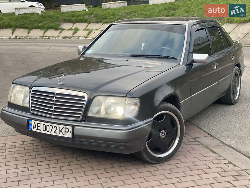 Mercedes-Benz E-Class 1994