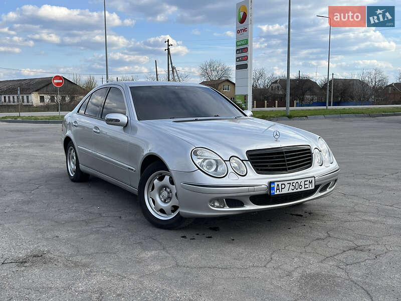 Седан Mercedes-Benz E-Class 2003 в 