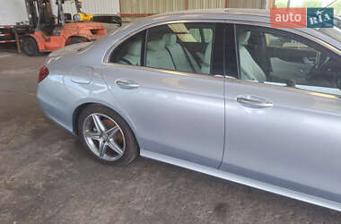 Седан Mercedes-Benz E-Class 2016 в 