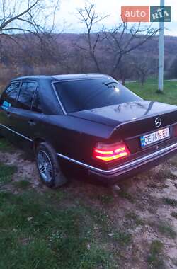 Седан Mercedes-Benz E-Class 1992 в 