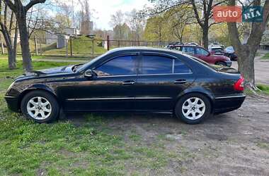 Седан Mercedes-Benz E-Class 2007 в 