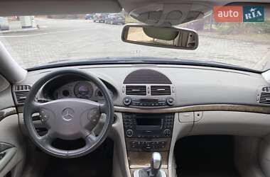 Седан Mercedes-Benz E-Class 2002 в 