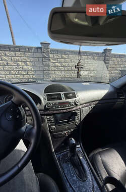 Седан Mercedes-Benz E-Class 2003 в 