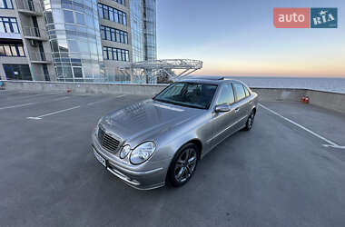 Седан Mercedes-Benz E-Class 2003 в 