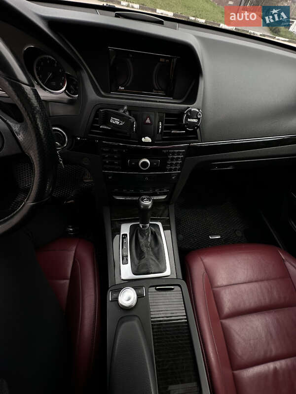 Купе Mercedes-Benz E-Class 2011 в Ровно фото 10 Купе Mercedes-Benz E-Class 2011 в Ровно