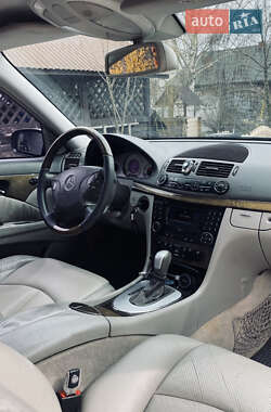 Седан Mercedes-Benz E-Class 2004 в 