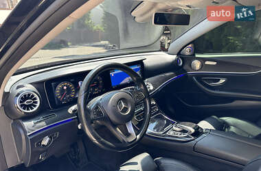 Седан Mercedes-Benz E-Class 2017 в 