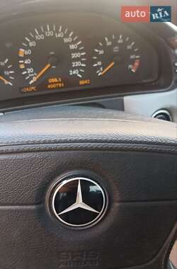 Седан Mercedes-Benz E-Class 1998 в Житомире