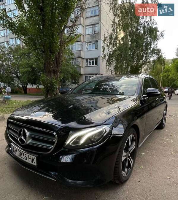 Універсал Mercedes-Benz E-Class 2017 в Житомирі