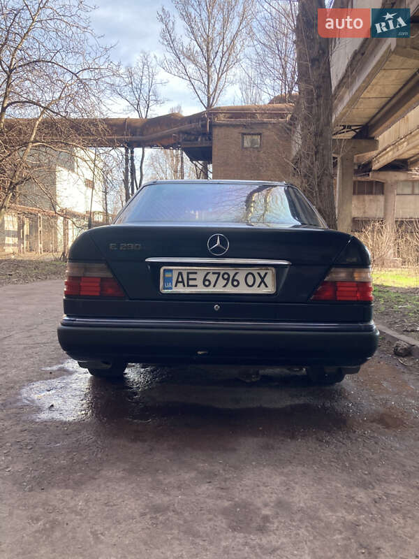 Седан Mercedes-Benz E-Class 1987 в Кривом Роге