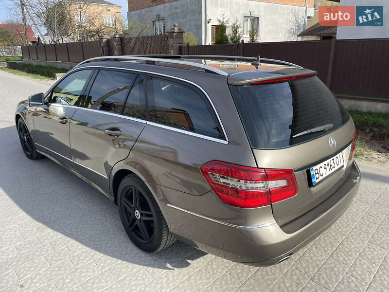 Універсал Mercedes-Benz E-Class 2010 в Львові