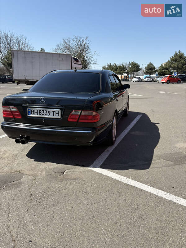 Седан Mercedes-Benz E-Class 1999 в Одессе