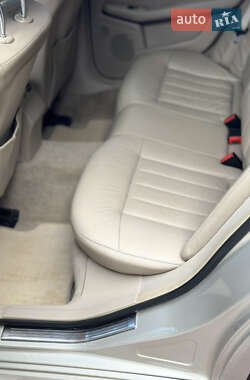 Седан Mercedes-Benz E-Class 2010 в 