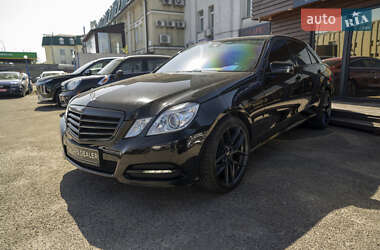 Седан Mercedes-Benz E-Class 2010 в 