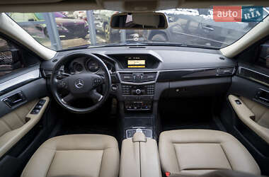 Седан Mercedes-Benz E-Class 2010 в 