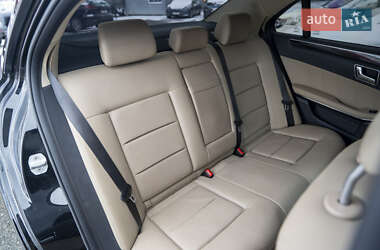 Седан Mercedes-Benz E-Class 2010 в 