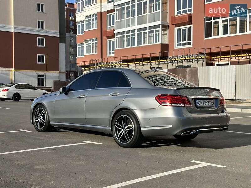 Седан Mercedes-Benz E-Class 2013 в Умані