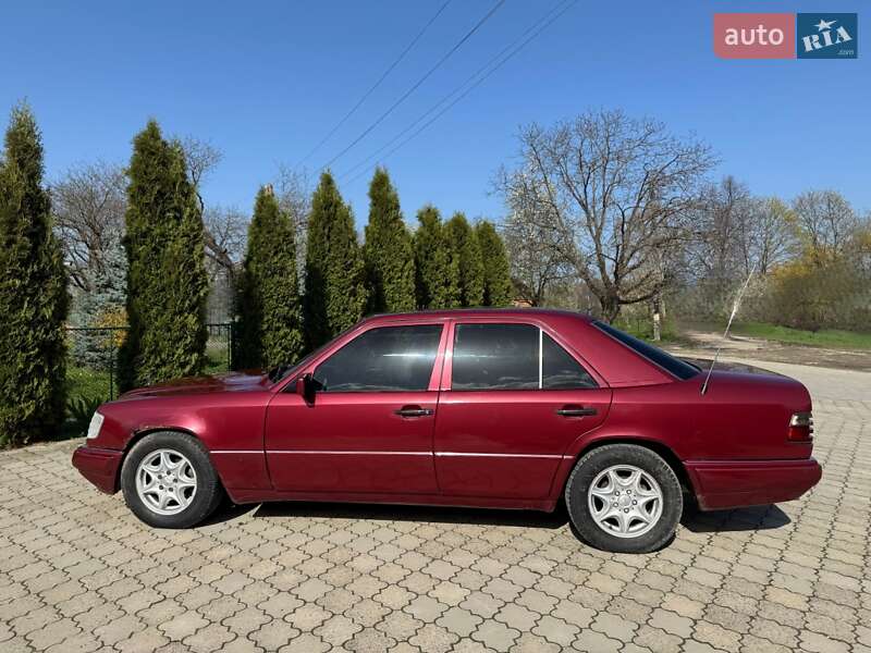 Седан Mercedes-Benz E-Class 1994 в 