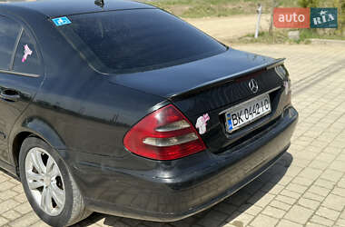 Седан Mercedes-Benz E-Class 2003 в 