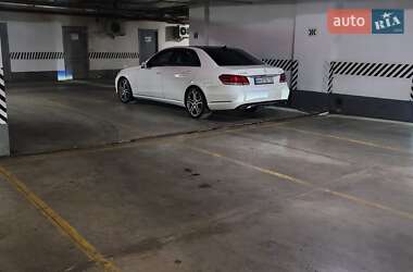 Седан Mercedes-Benz E-Class 2015 в 