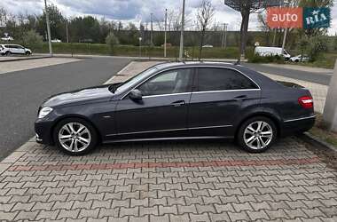 Седан Mercedes-Benz E-Class 2010 в 