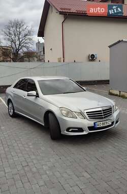 Седан Mercedes-Benz E-Class 2009 в Сваляве