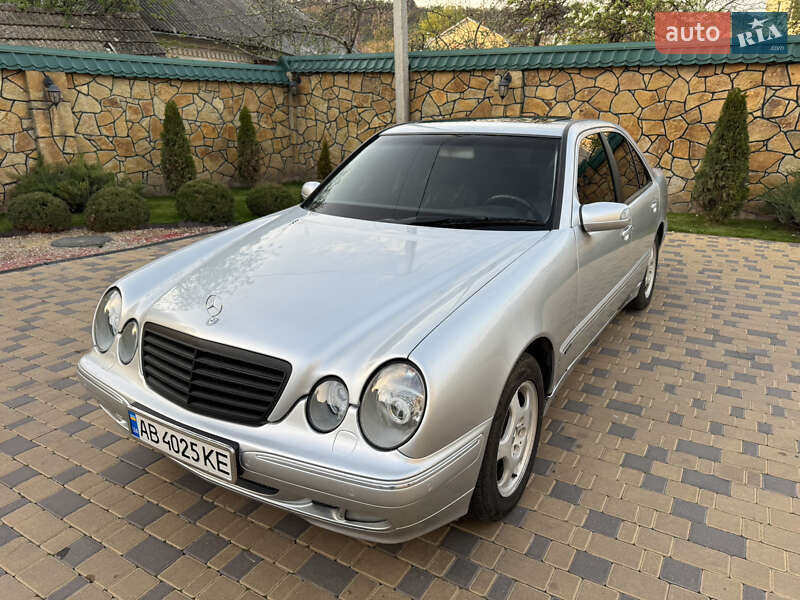 Седан Mercedes-Benz E-Class 2001 в 