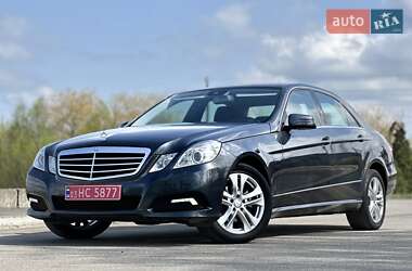 Седан Mercedes-Benz E-Class 2010 в 