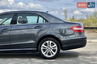 Седан Mercedes-Benz E-Class 2010 в 